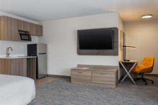 Holiday Inn Express Boston-Milford by IHG - 7