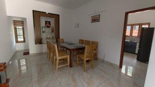 Maze Loop Home Stay - 1
