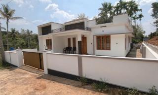 Maze Loop Home Stay - 0