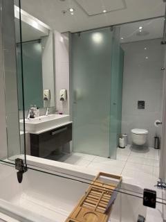 Sandton Skye Apartment With Amazing View - 5