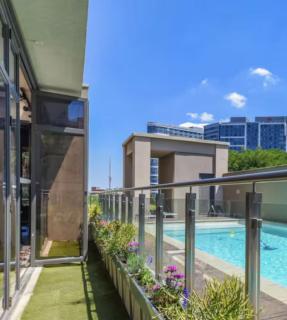 Sandton Skye Apartment With Amazing View - 2