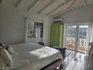 Two Bedrooms Hillside Retreat with Sea View Near Friars Bay Beach - 5
