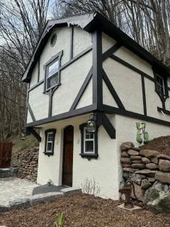 The Renovated Smokehouse at Seneca Rocks - 8