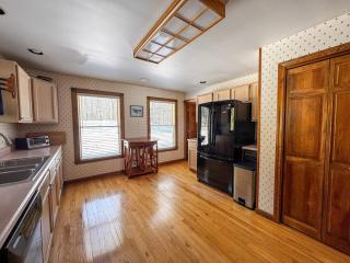 Lakefront Peninsula Retreat, 4BR with Private Dock! - 9