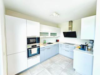 Inviting 3BR Flat w terraces&parking included - 5