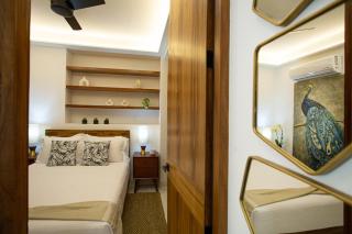 Romantic Zone Condo with Rooftop Pool 2 Min Beach - 6