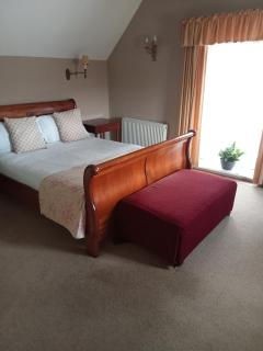 Meath Arms Country Inn - 2