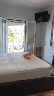 "Spyros" 1-Room Apartment - Simple, cozy, close to the beach - 2