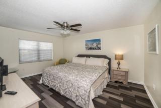 4411 Shorewalk 15 min to Beach and 5 mins to IMG - 1
