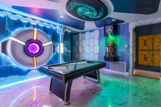 Brand-New 15BR Home with Mini Basketball Court - 11031 - 8
