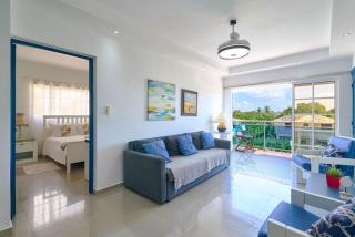 Beachside Getaway 3BR Pool 5Min walk to Beach Wi-Fi - 7