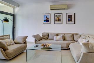 Hughes Hallet Sliema Seaside Stay - 3