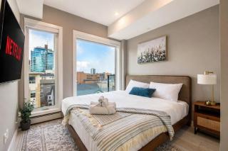 2 King Beds New Building Walk to Stampede 17th Av - 9