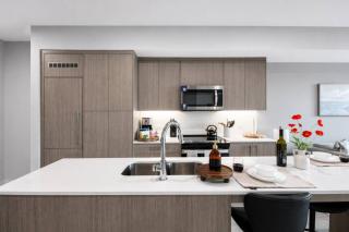 2 King Beds New Building Walk to Stampede 17th Av - 1
