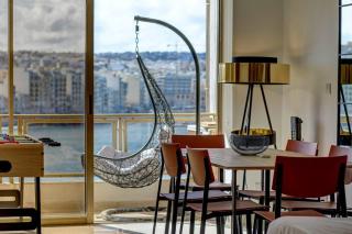 Skyline City Views Sliema Sea Front - 9