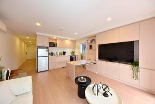 Spacious 2BR City Stay Near Christchurch CBD - 8