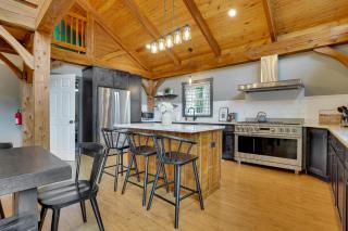 Hemlock Hollow Lodge - Sleeps 20 - Family Friendly - 2