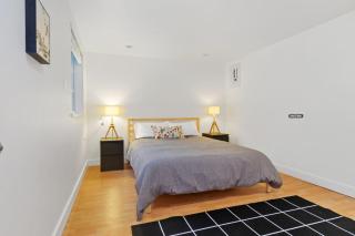 Cozy and Calm Modern Studio with Private Entrance - 5