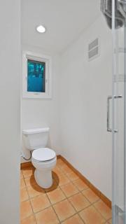 Cozy and Calm Modern Studio with Private Entrance - 2