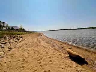 Coastal Lines Retreat Ocean Views. Sleeps 9 - 4
