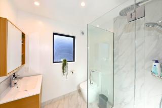 Central Christchurch Base for Your Stay - 8