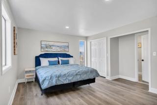 Steps to Boardwalk w Pool, Free Parking Jersey Shore Stay - 0