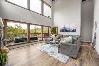 Modern Chalet with Mountain Views in Gatlinburg TN - 7