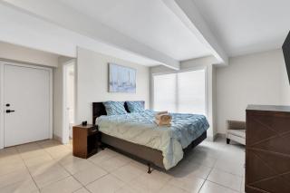 Pool Access, Free Parking Jersey Shore Stay - 3