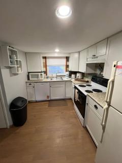 The Perch - Riverfront, Starlinks WiFi & Hot Tub - 6