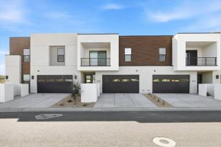 Coral Canyon Retreat at The Isle Amenity Front - 9