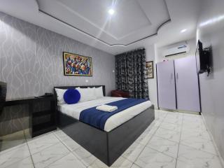 De Prominent Hotel & Suites - 0