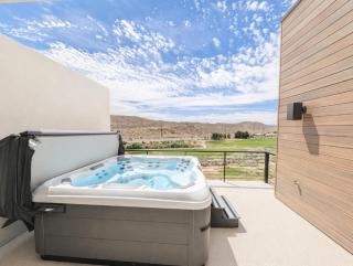 Coral Canyon Retreat at The Isle Amenity Front - 9