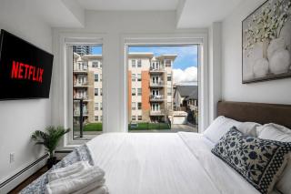 Modern 2 King Beds Condo w Gym Stampede and 17 Ave - 8