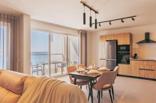 Vistamare Seafront Suites by Haven & Keys - 9