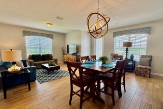 Vista Cay at Epic Universe - Luxury Lakeview 4 bedroom condo - 5