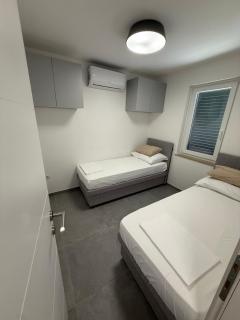 Apartmani Lovren - Novalja (Novaglia) - 1
