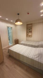 Family Friendly 2BR 2BA Sea View - 2
