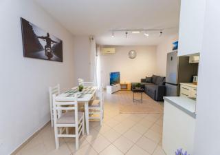 Between Sea & Hills 2BR Currila Escape - 9