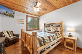 Casa De Oso Lakefront - Make memories at this stunning home! Billiards & Cinema room - 5