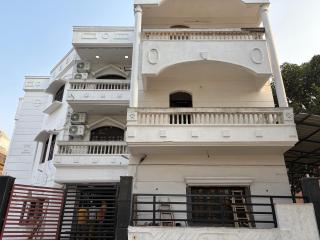 SPOT ON Gouranga Guest House - 9