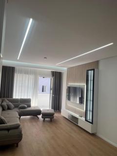 Skyline Apartment - 0