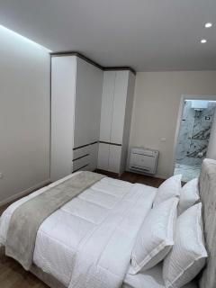 Skyline Apartment - 5
