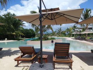 Your getaway in nature! Private garden & pool view - 0
