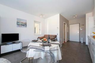 Sunrise House - Happy Rentals - 8