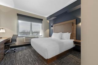 Best Western Plus Neepawa Hotel - 4