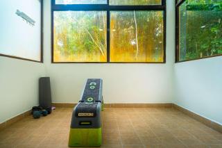 Sleep 10-pool-jungle-Jaco area-Private-5 bedroom - 4