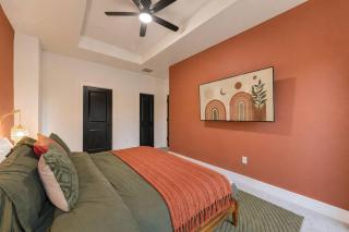 Conjoined New 8BR | NRG | Med Center | Hot Tub - 1