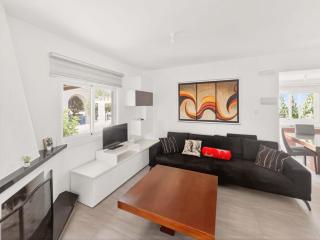 Iria Family Villas - Kid Friendly, Walk to The Beach - 7