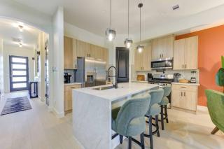 Brand New 4BR | NRG | Med Center | Hot Tub - 0