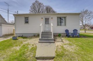 Ludington Vacation Rental - Walk to Lake Michigan! - 8